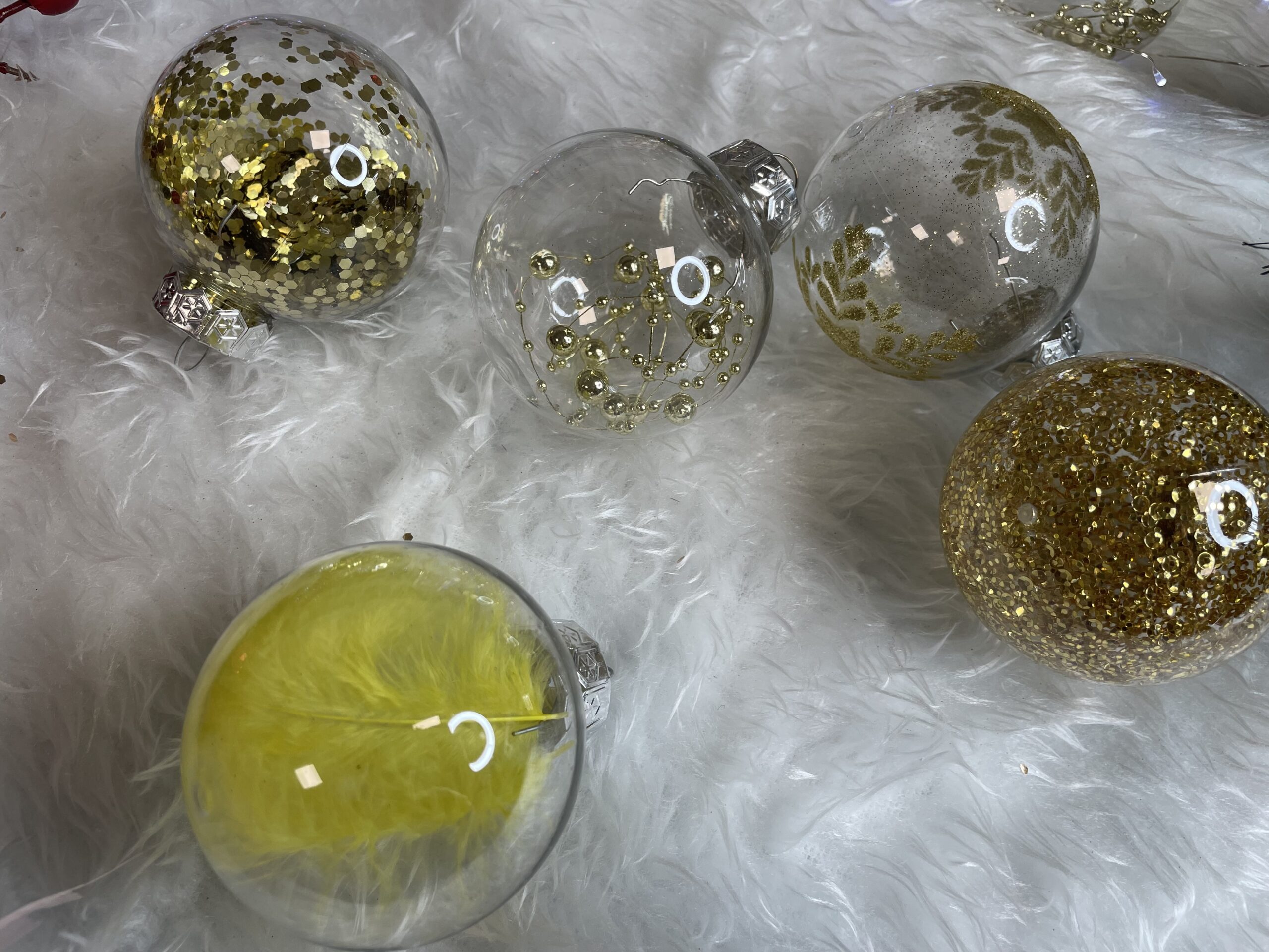 Set globuri de Craciun Inedit, 30 bucati, 7cm, transparente si auriu [11]