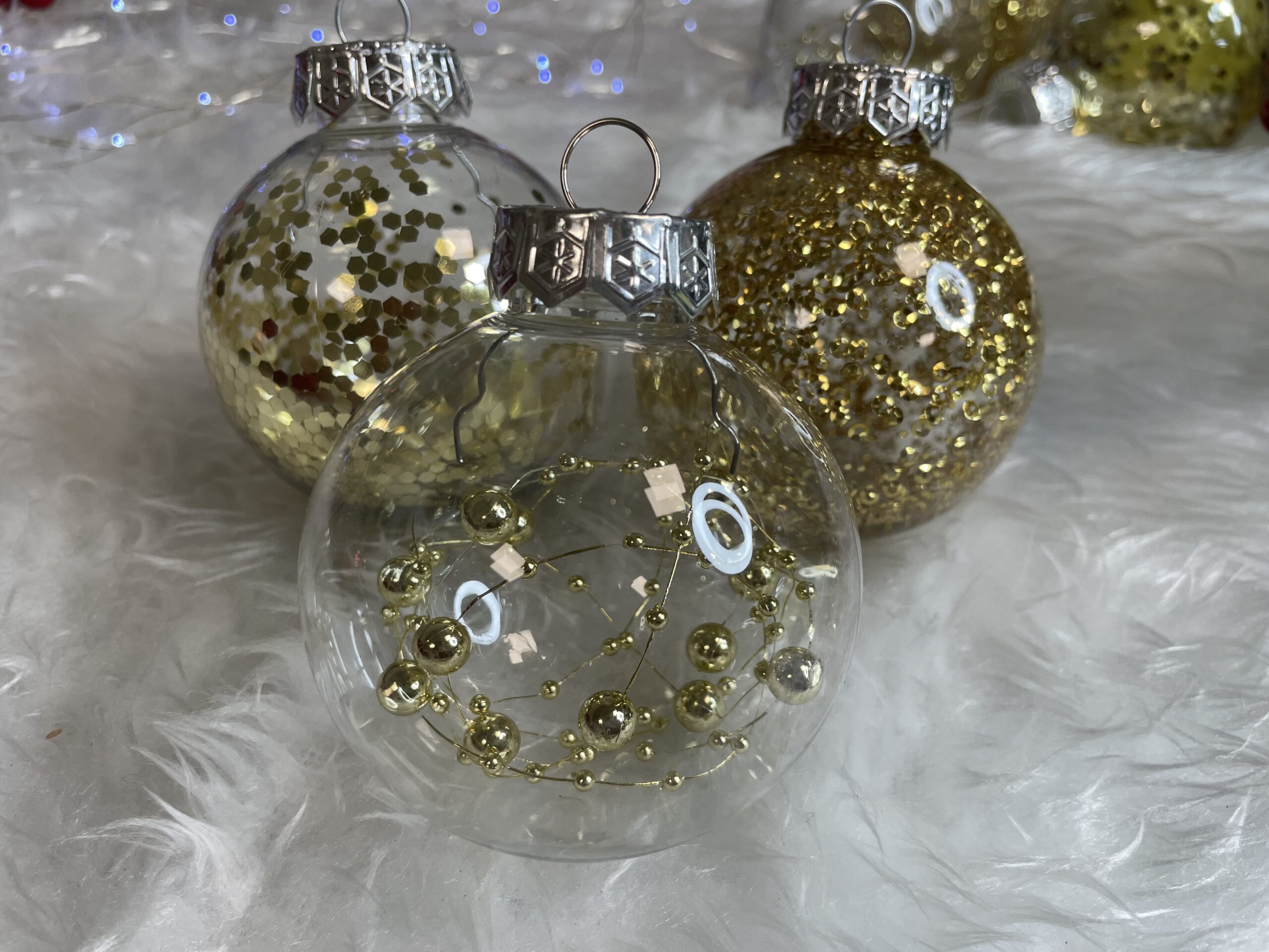 Set globuri de Craciun Inedit, 30 bucati, 7cm, transparente si auriu [20]