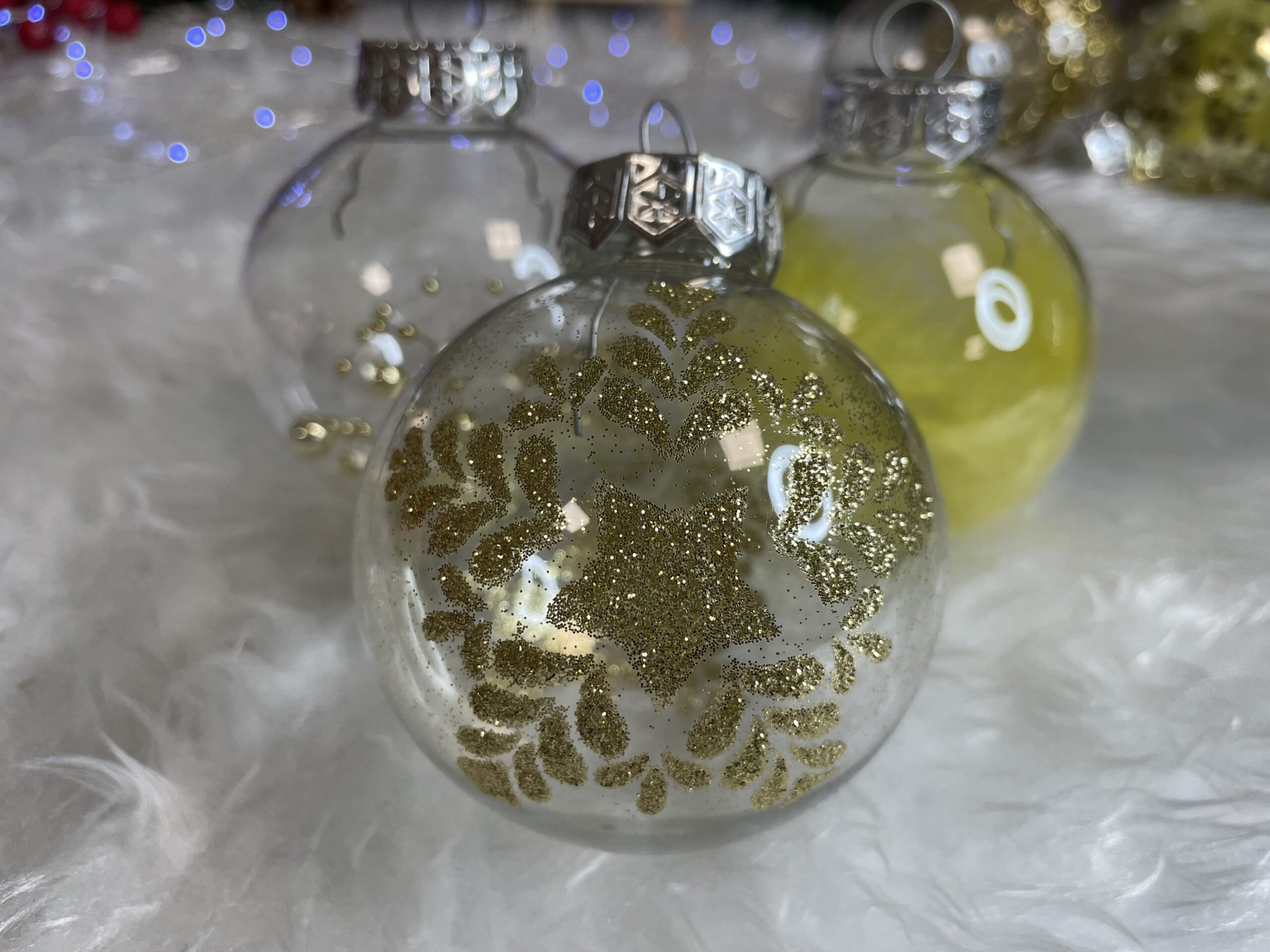 Set globuri de Craciun Inedit, 30 bucati, 7cm, transparente si auriu [21]