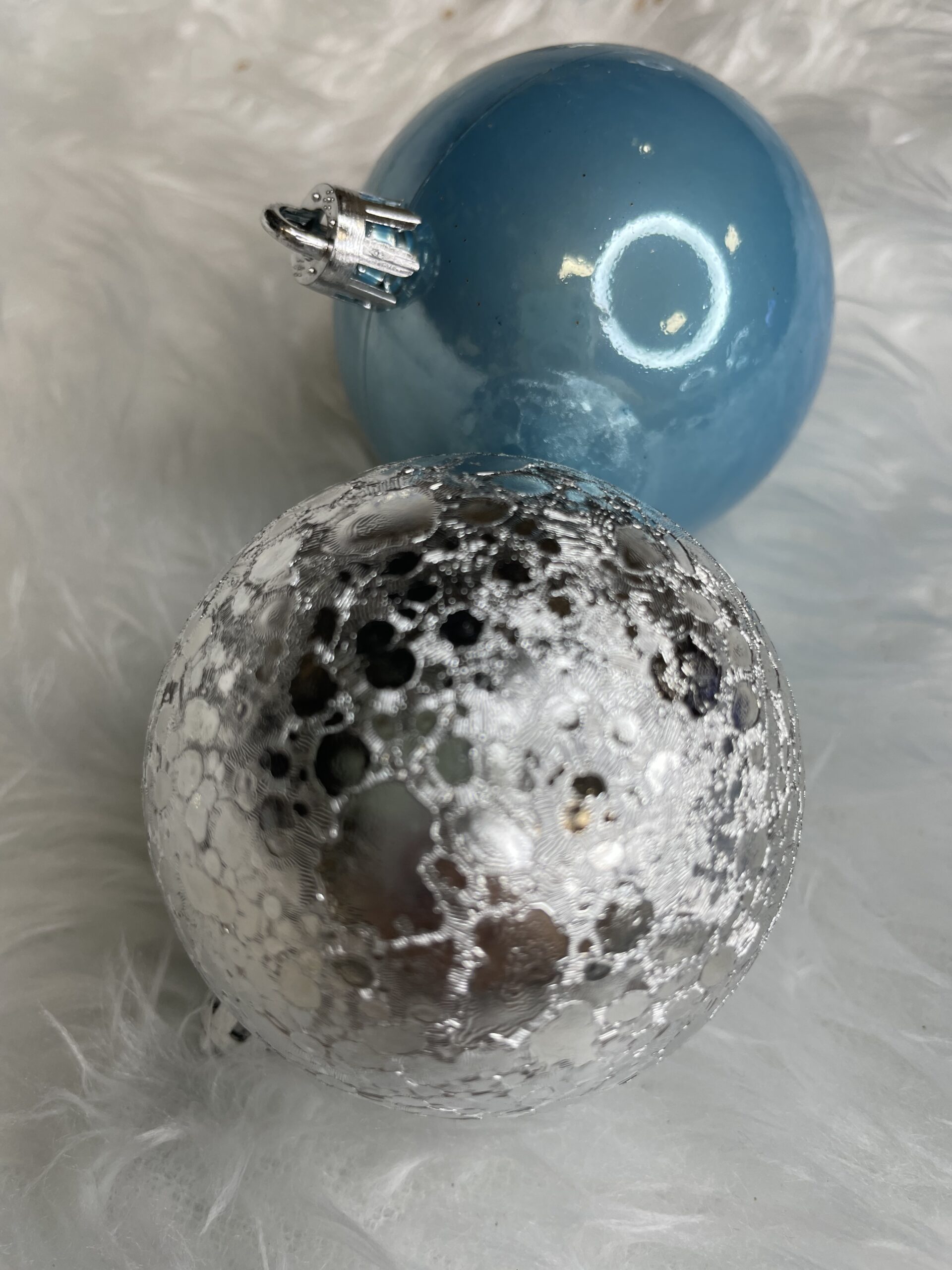 Set globuri de Craciun Inedit, 30 bucati, 6cm, transparente si albastru [32]