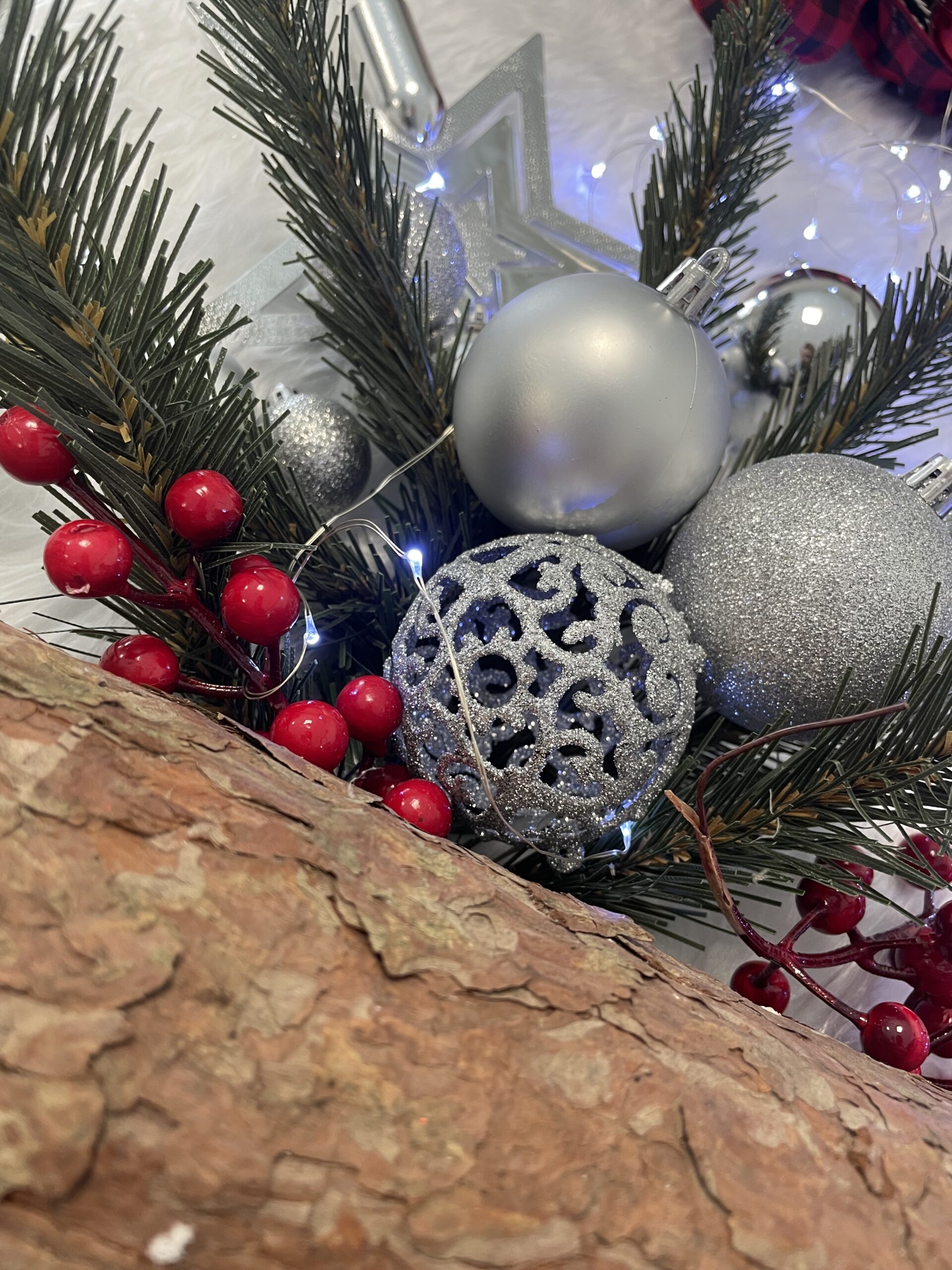 Set globuri si decoratiuni de Craciun, 100 piese, diverse dimensiuni cu stea, argintiu [13]