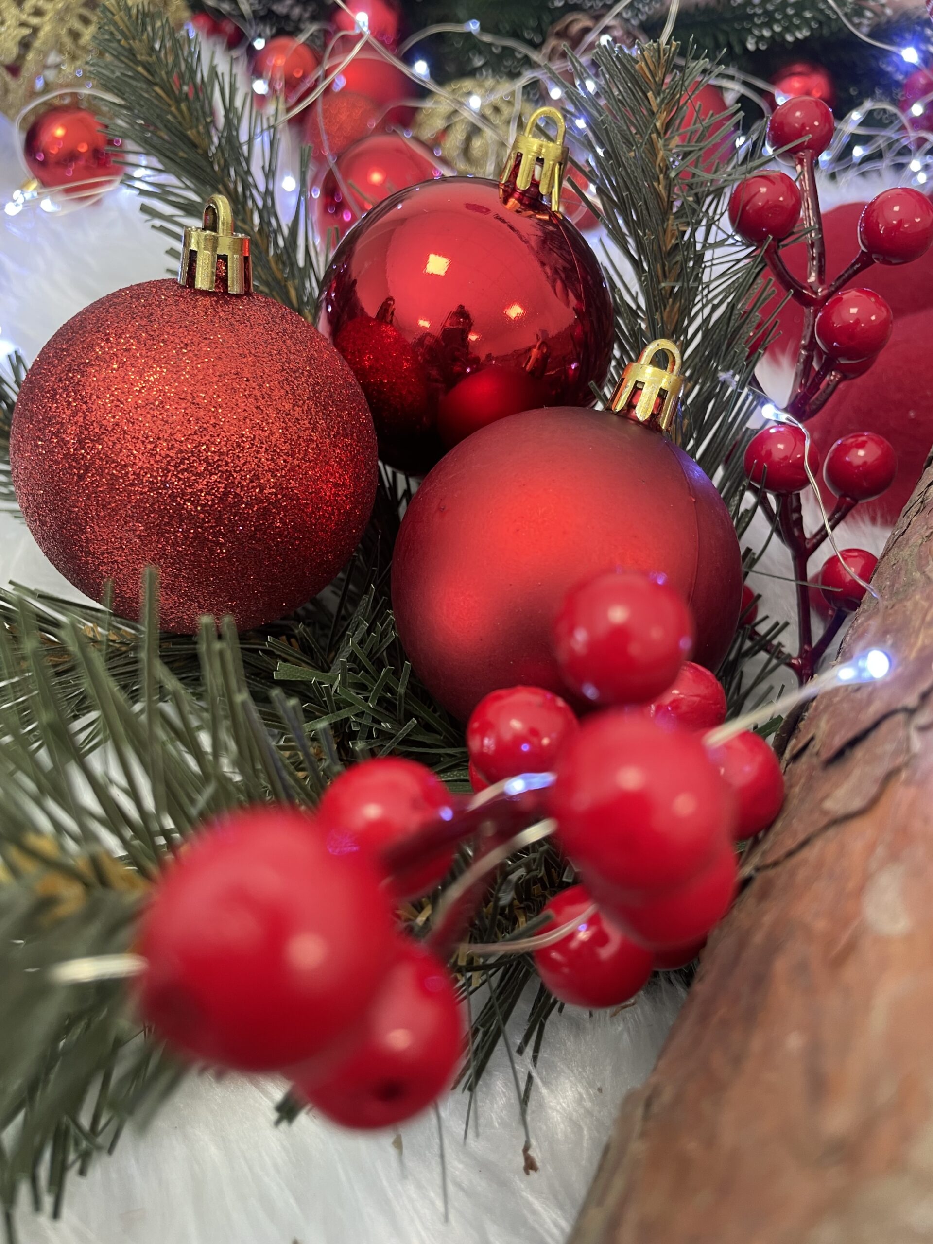 Set globuri de Craciun, 100 bucati, 3-6cm, rosu auriu [16]