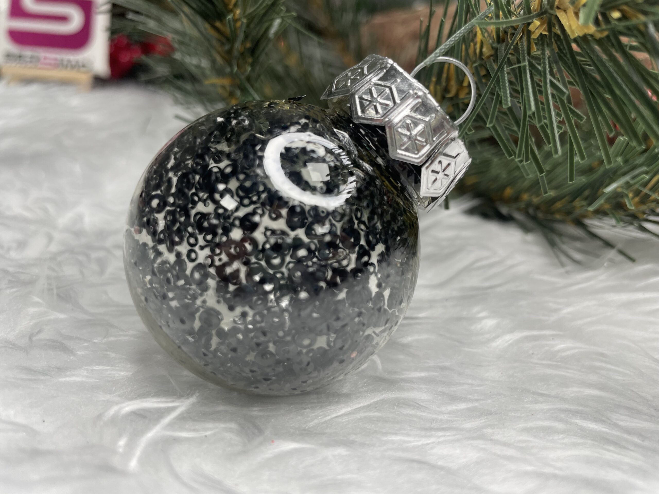 Set globuri de Craciun Inedit, 24 bucati, 5cm, transparente cu interior negru [18]