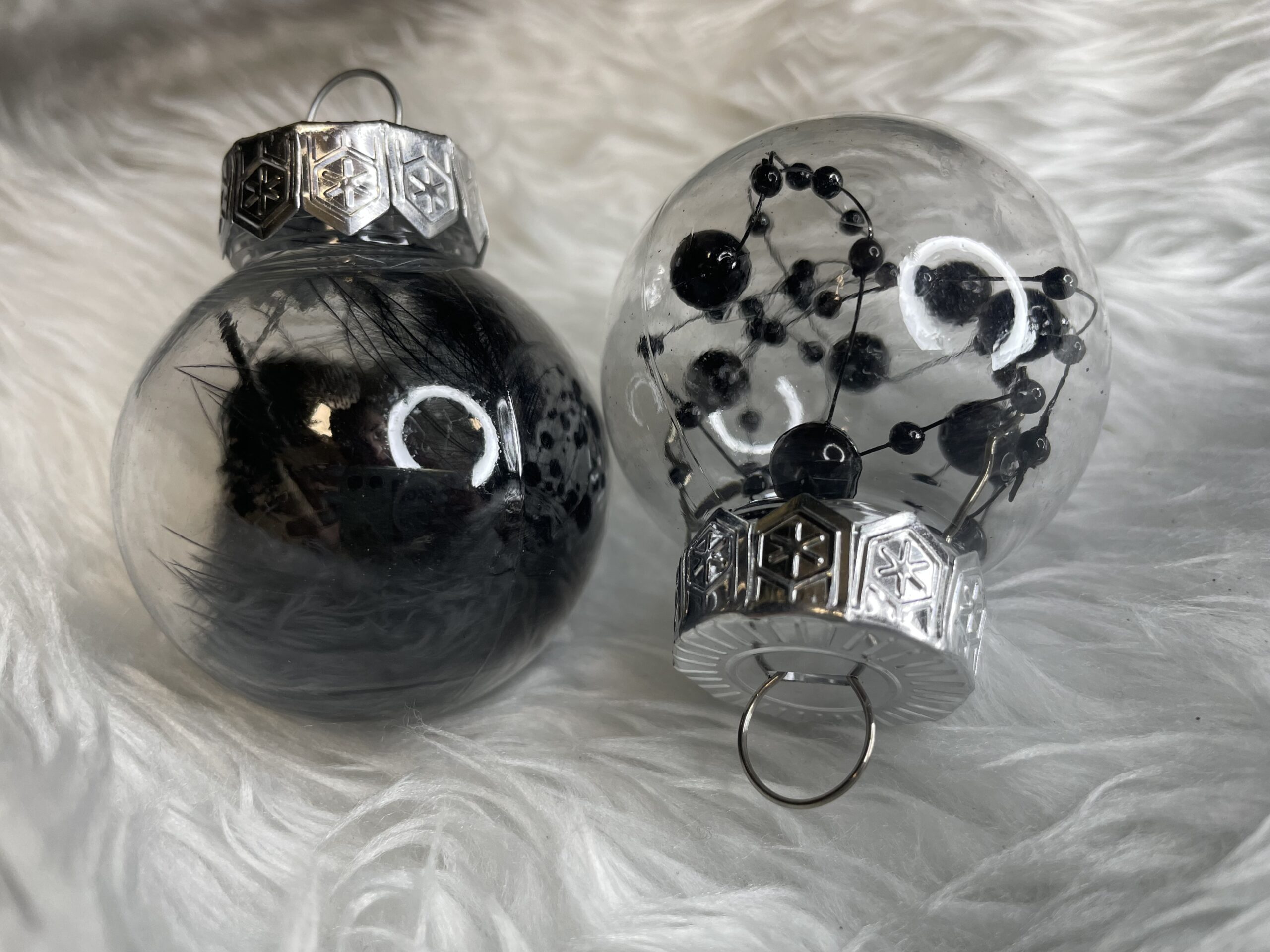 Set globuri de Craciun Inedit, 24 bucati, 5cm, transparente cu interior negru [25]