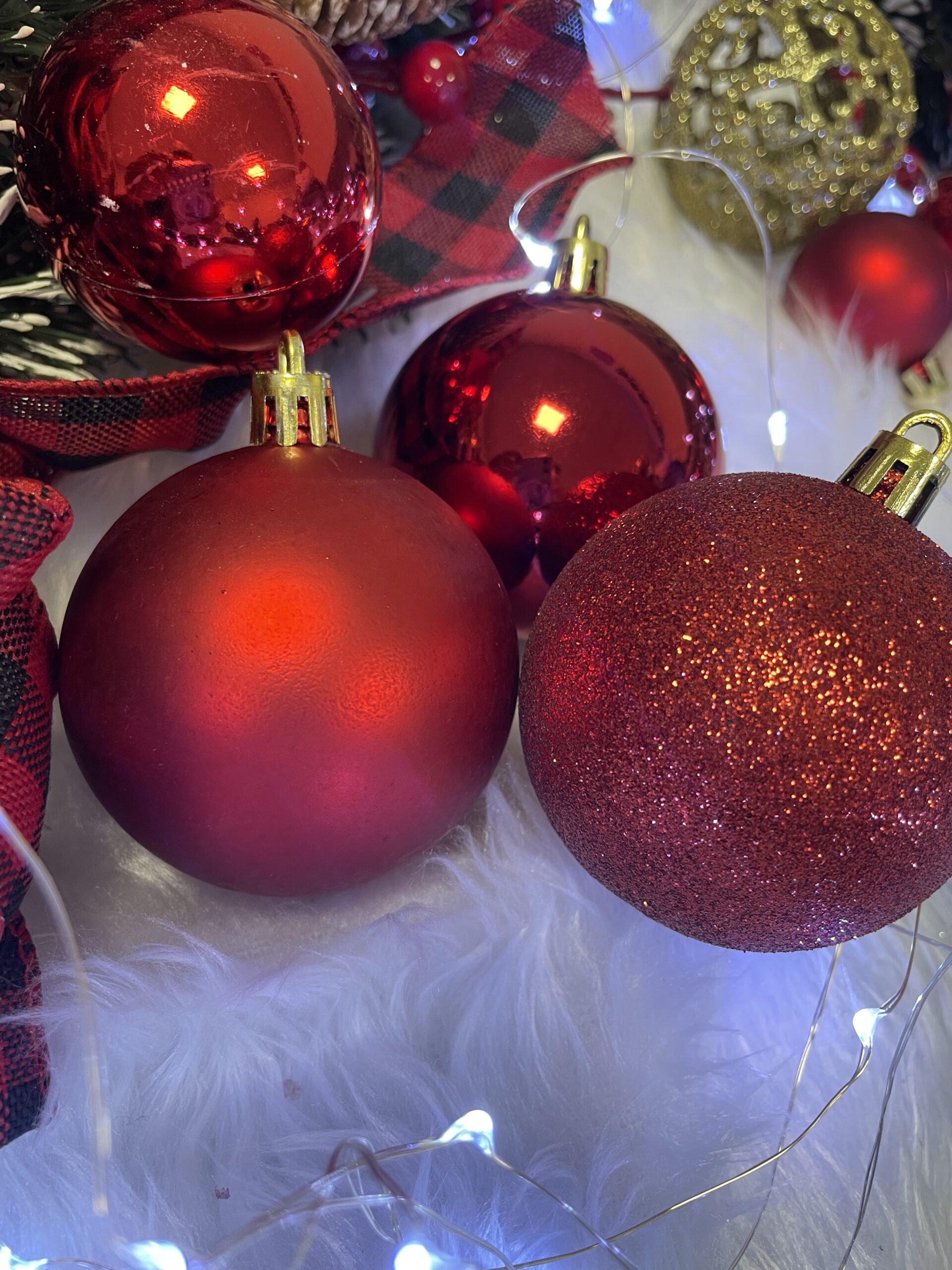 Set globuri de Craciun, 100 bucati, 3-6cm, rosu auriu [20]