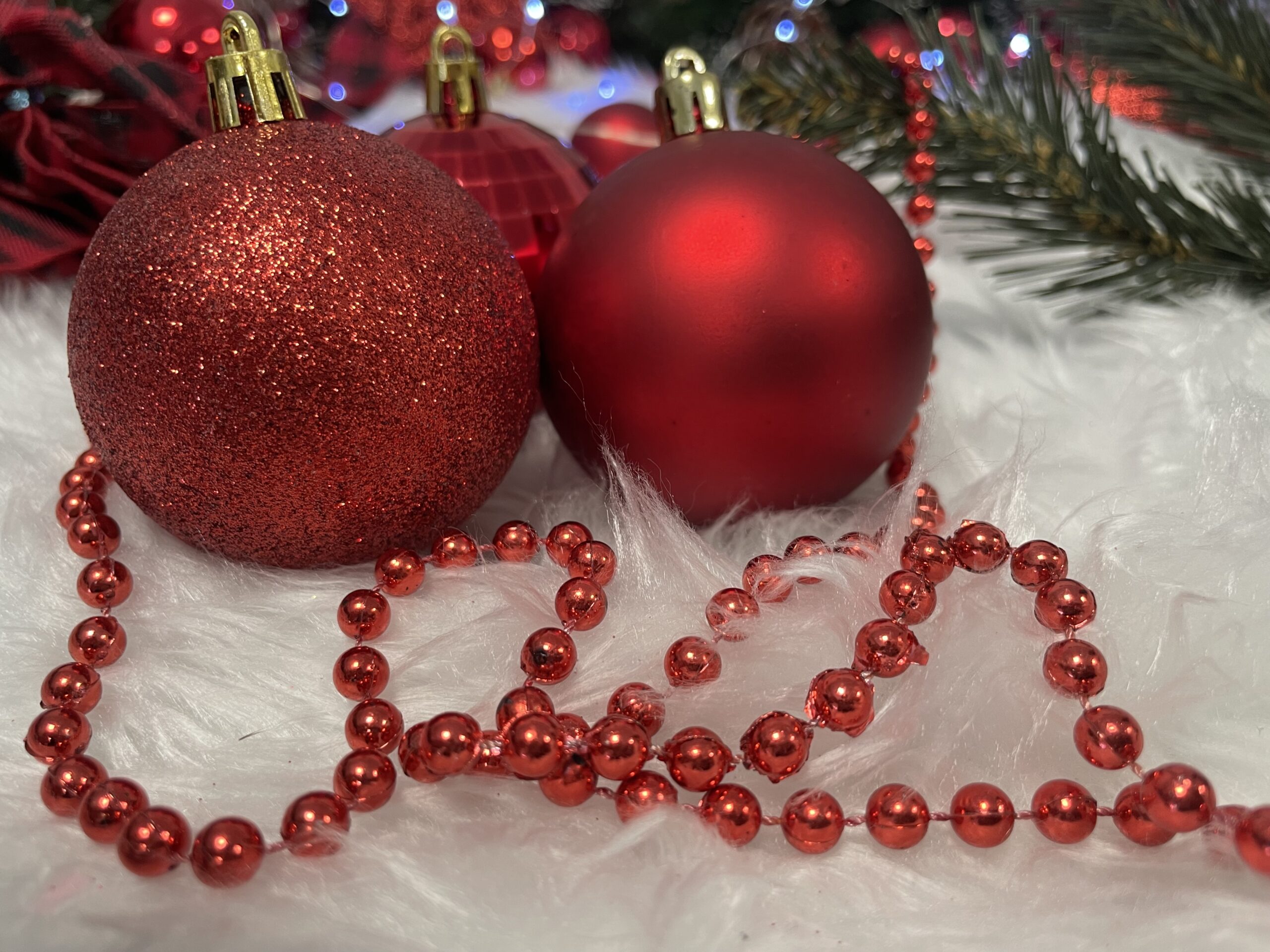 Set globuri si decoratiuni de Craciun, 51 piese, diverse dimensiuni, rosu [21]