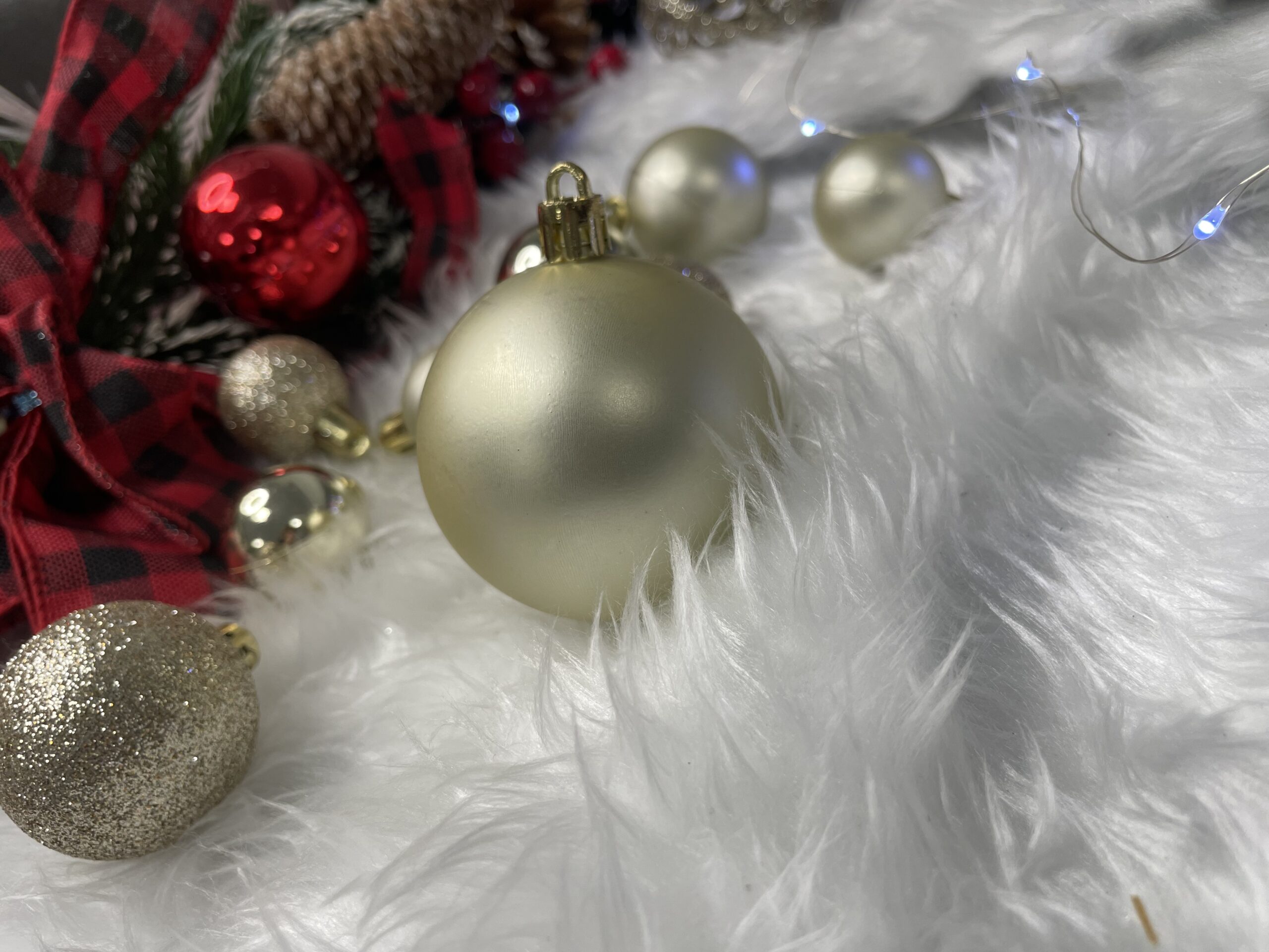 Set globuri de Craciun, 100 bucati, 3-6cm, auriu [14]