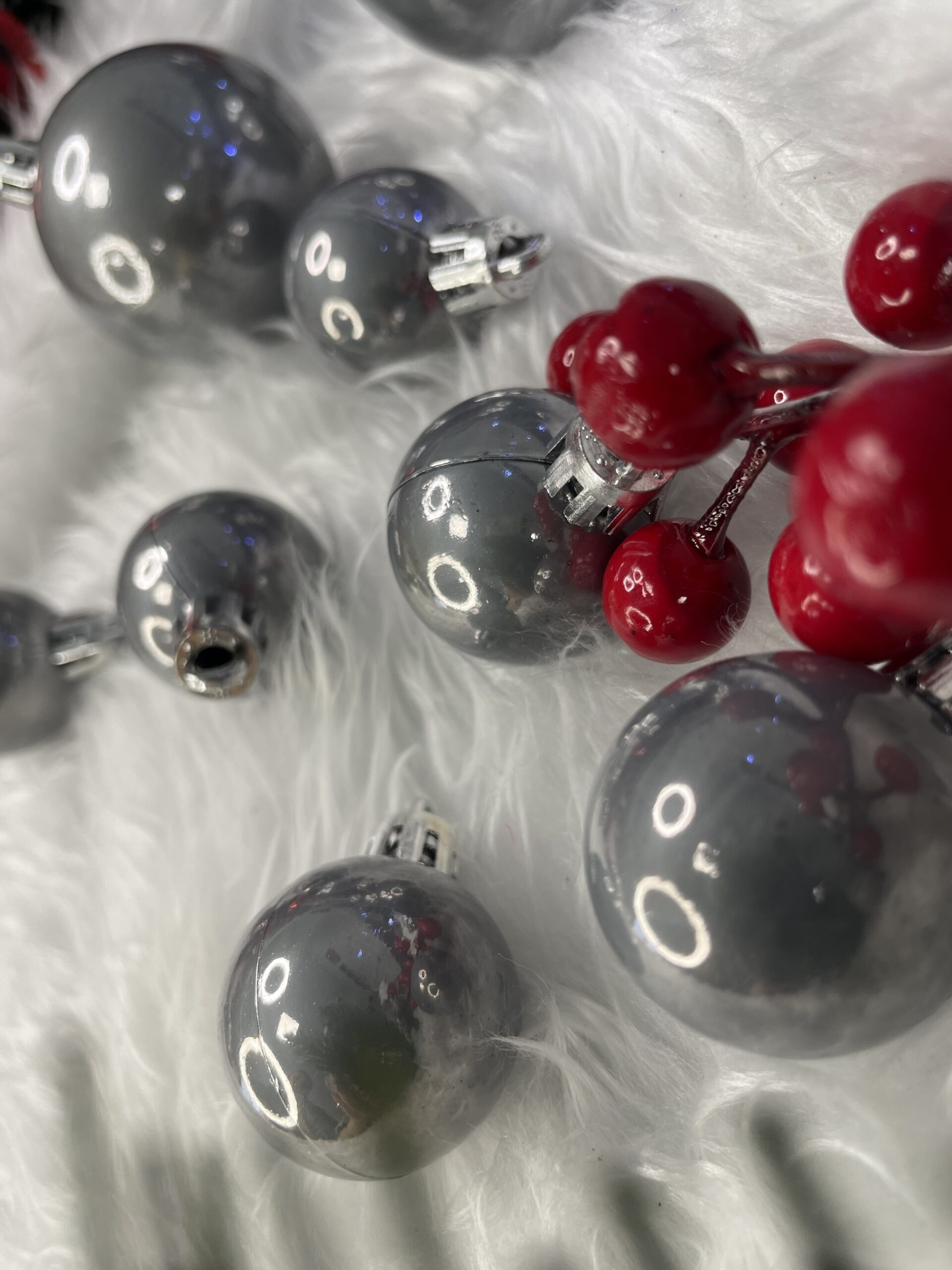 Set globuri de Craciun, 37 bucati, 3-8cm, argintiu [13]