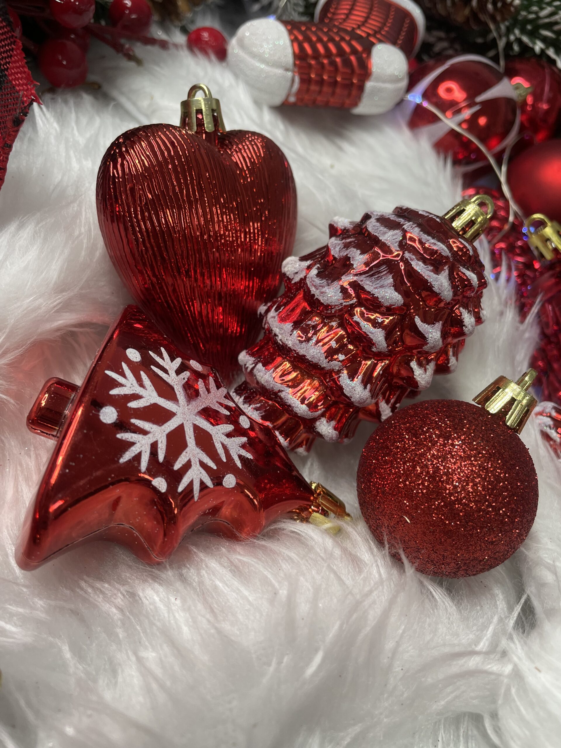 Set globuri si decoratiuni de Craciun, 72 piese, diverse dimensiuni, rosu [17]
