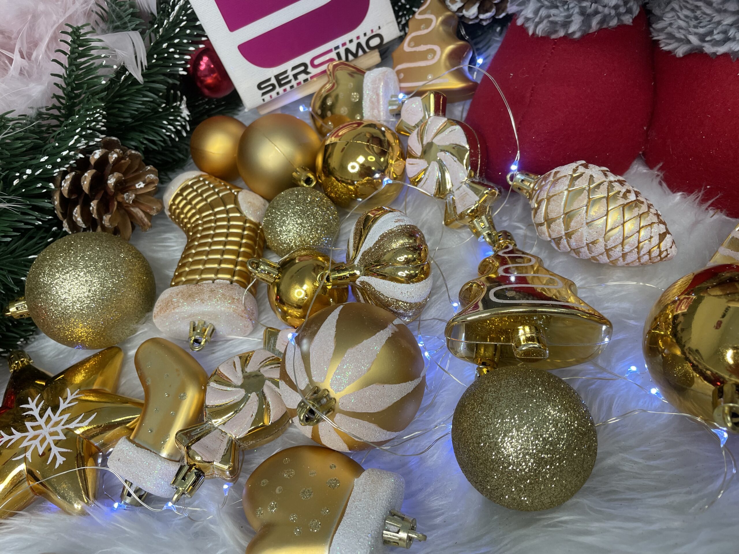 Set globuri si decoratiuni de Craciun, 77 piese, diverse dimensiuni, auriu [14]