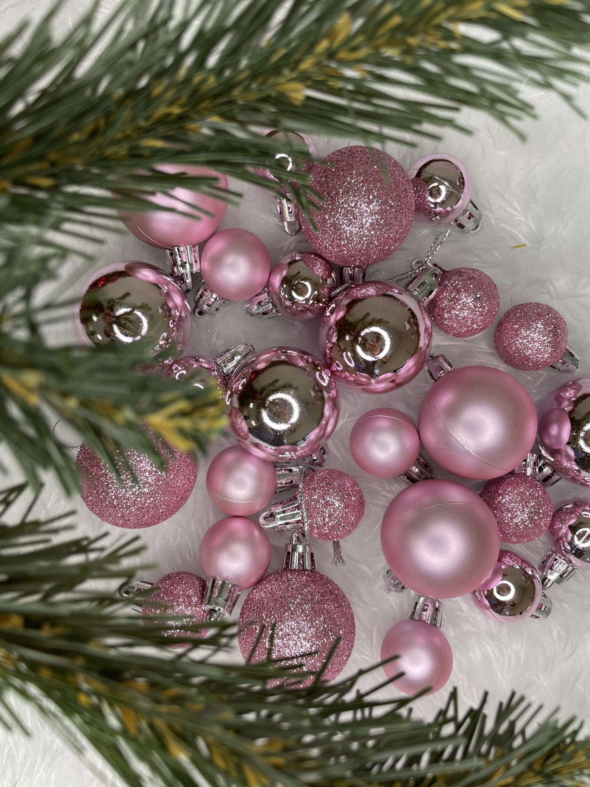 Set globuri de Craciun, 25 bucati, 3 modele, 2,5cm si 4cm, roz [17]