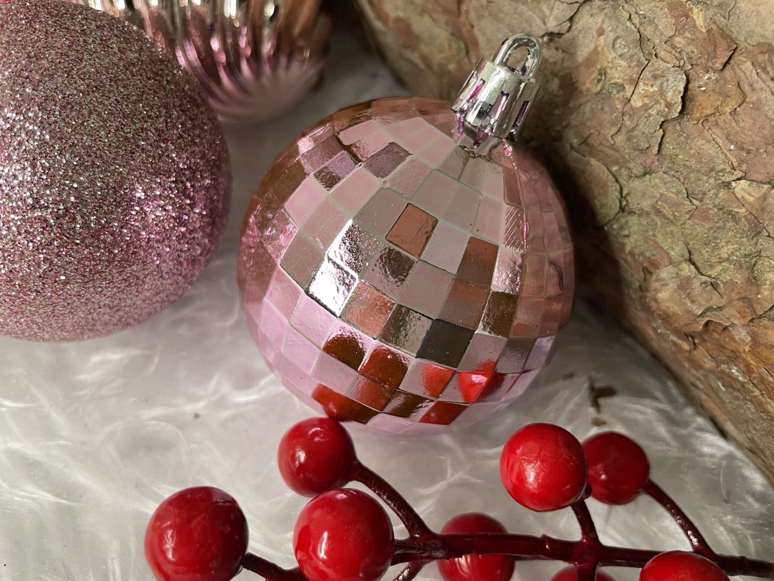 Set globuri de Craciun, 20 bucati, 5 modele, 6cm, roz [19]