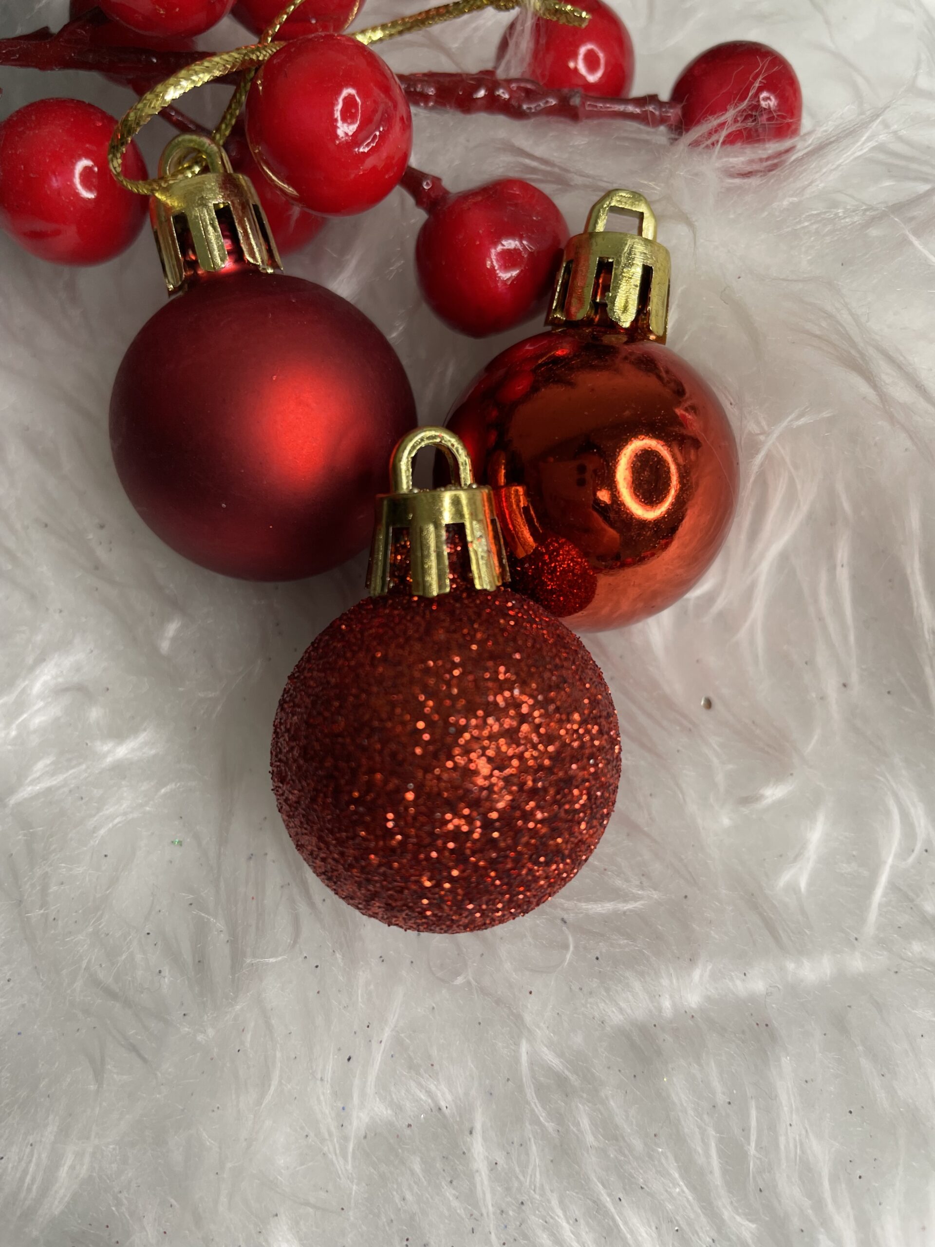 Set globuri de Craciun, 30 bucati, 3 modele, 3cm, rosu [14]