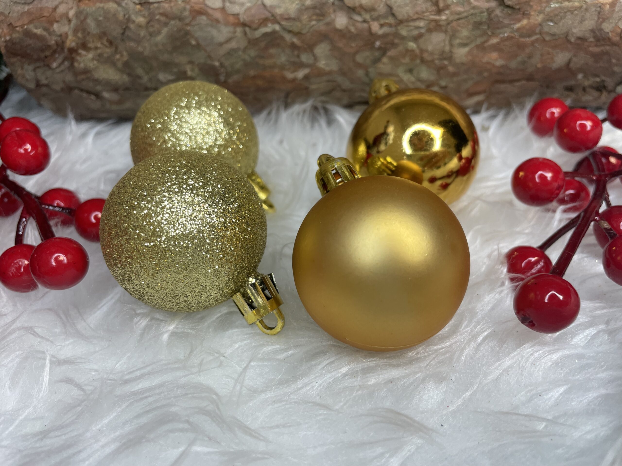 Set globuri si decoratiuni de Craciun, 51 piese, diverse dimensiuni, auriu [19]