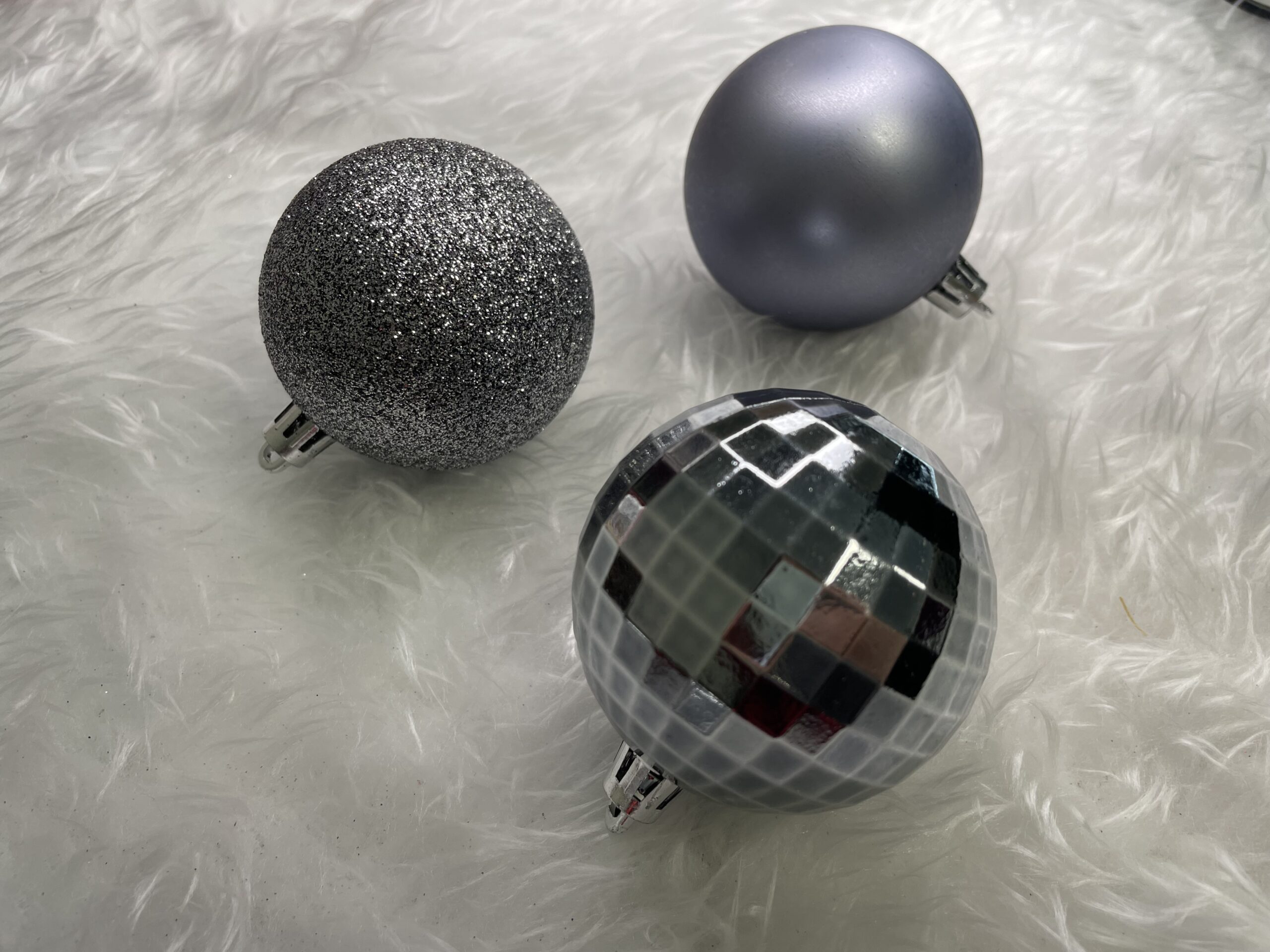 Set globuri de Craciun, 20 bucati, 5 modele, 6cm, argintiu [22]