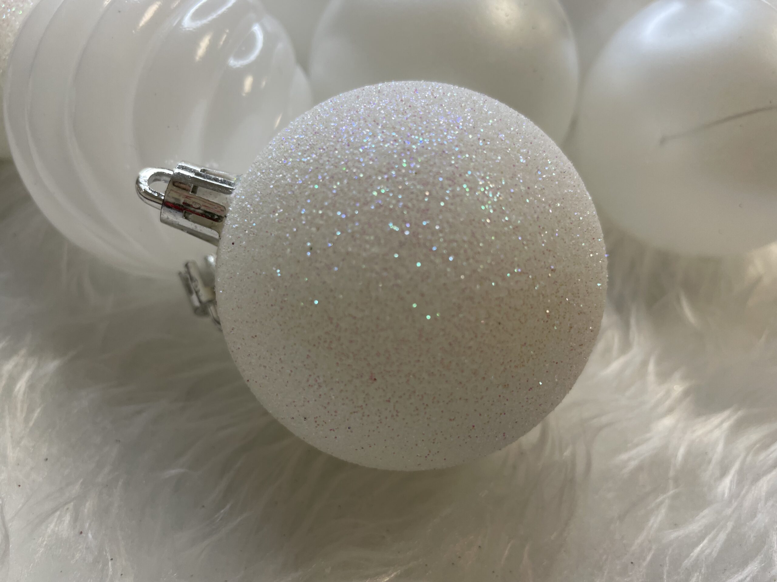 Set globuri de Craciun, 20 bucati, 5 modele, 6cm, alb [18]