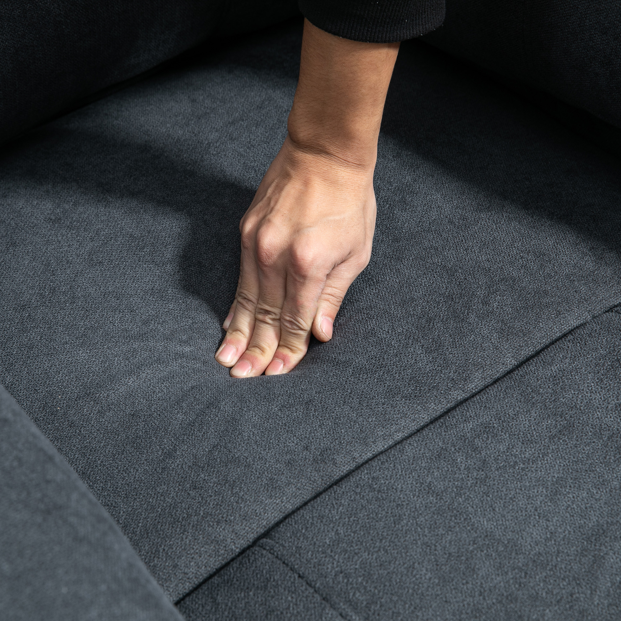  Fotoliu Electric cu Ridicare si Telecomanda, Scaun Tapitat din tesatura pentru Seniori, Relaxare si Confort cu Buzunare Laterale [8]