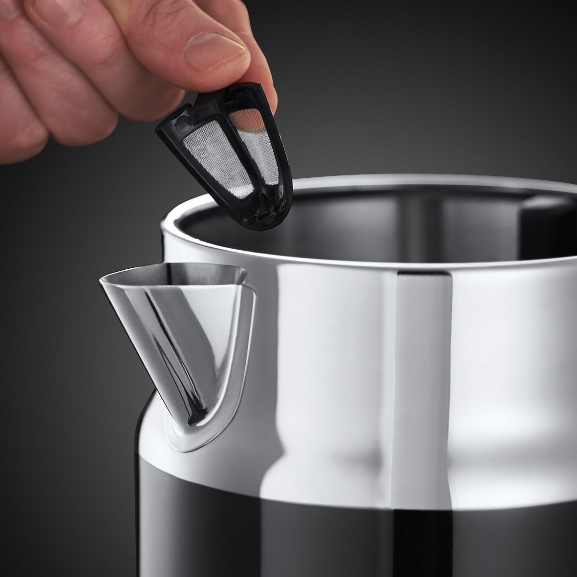 Fierbator Russell Hobbs Retro Classic, 1.7L, 2400W, design retro, filtru calcar, indicator nivel apa, negru [3]