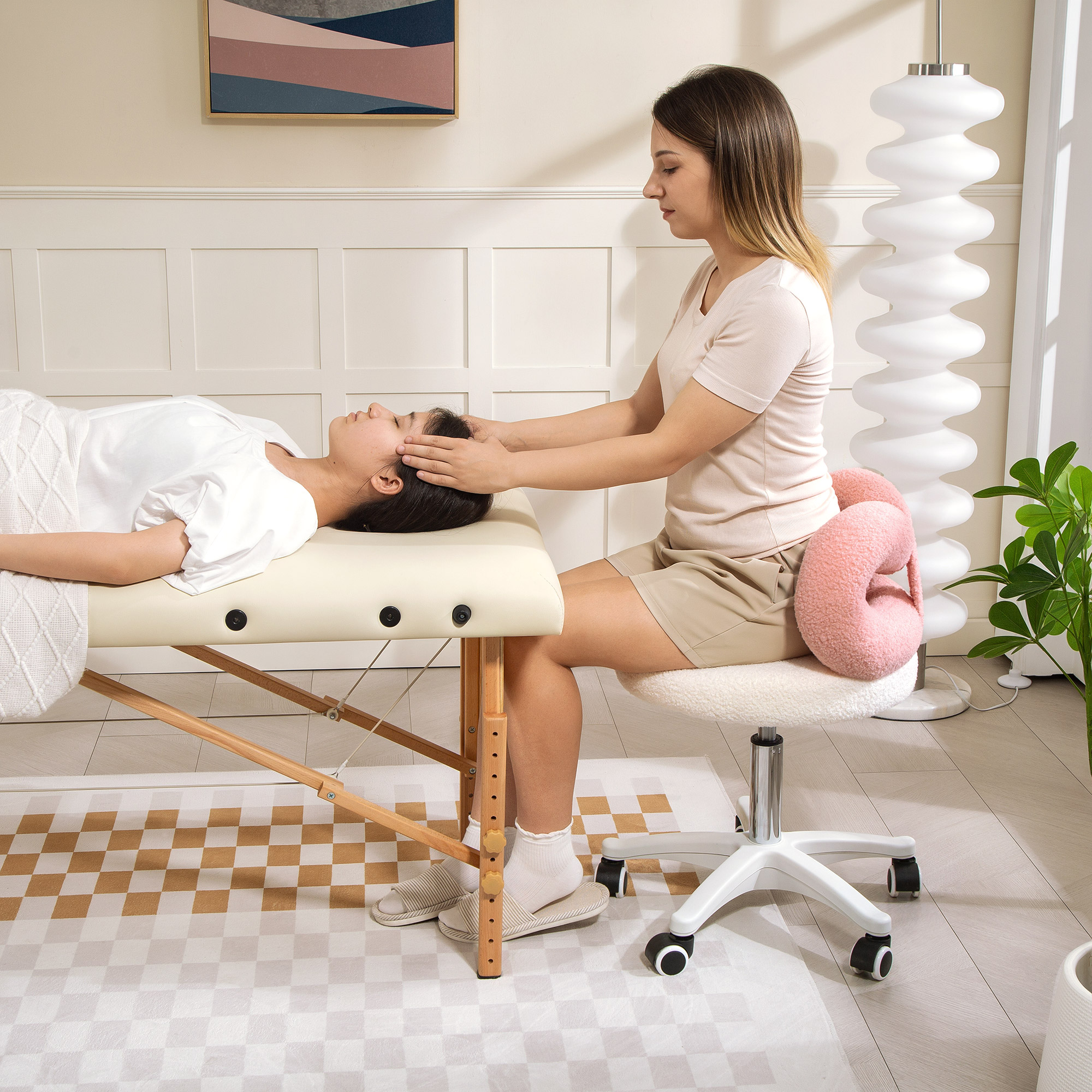  Scaun rotativ cu inaltime reglabila din tesatura alba si roz [1]