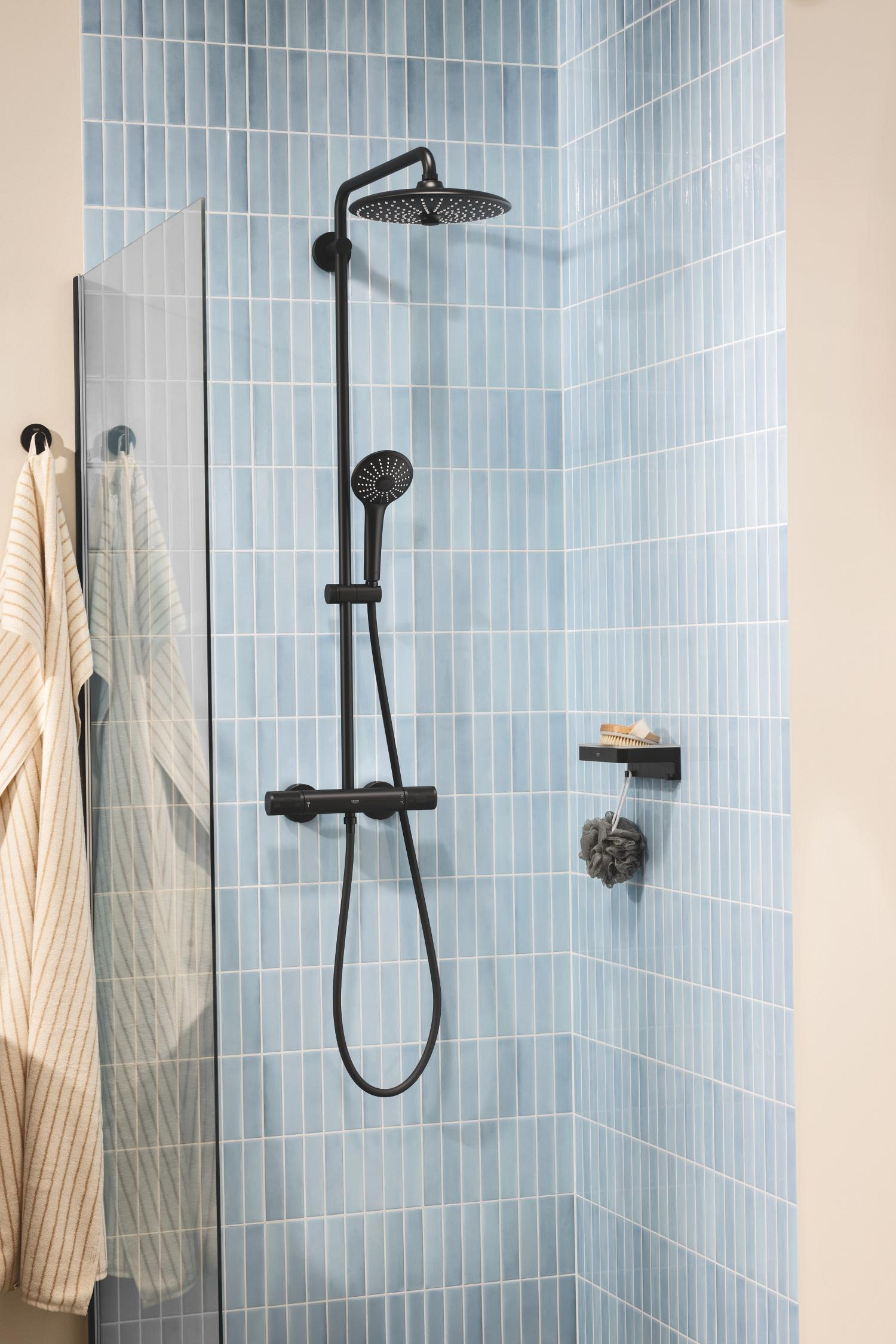 Baie - Sistem de dus Grohe 264032432, dus Vitalio Joy, tip incastrare aparent, pentru dus, termostat, negru