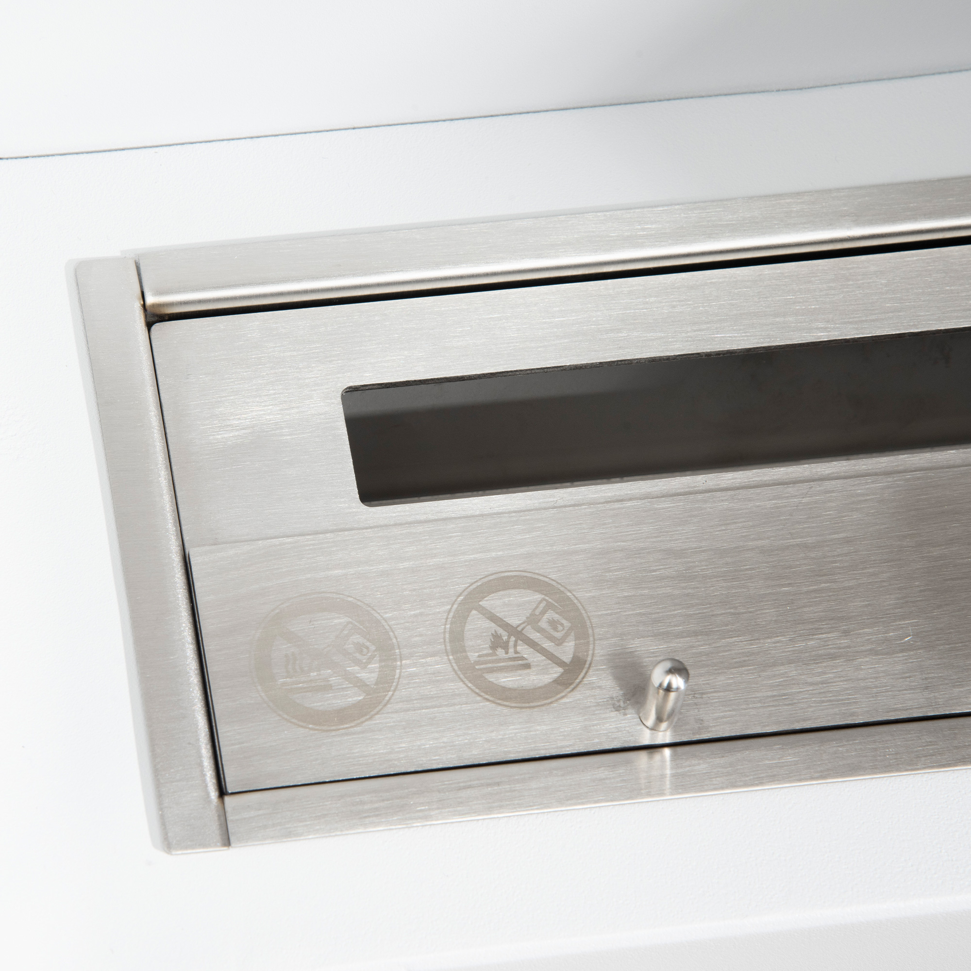  Semineu cu bioetanol montat pe perete , din metal, ardere de 2,5 ore, cu rezervor de 1 l si capac de 20 m², 48x18x48cm, alb [6]