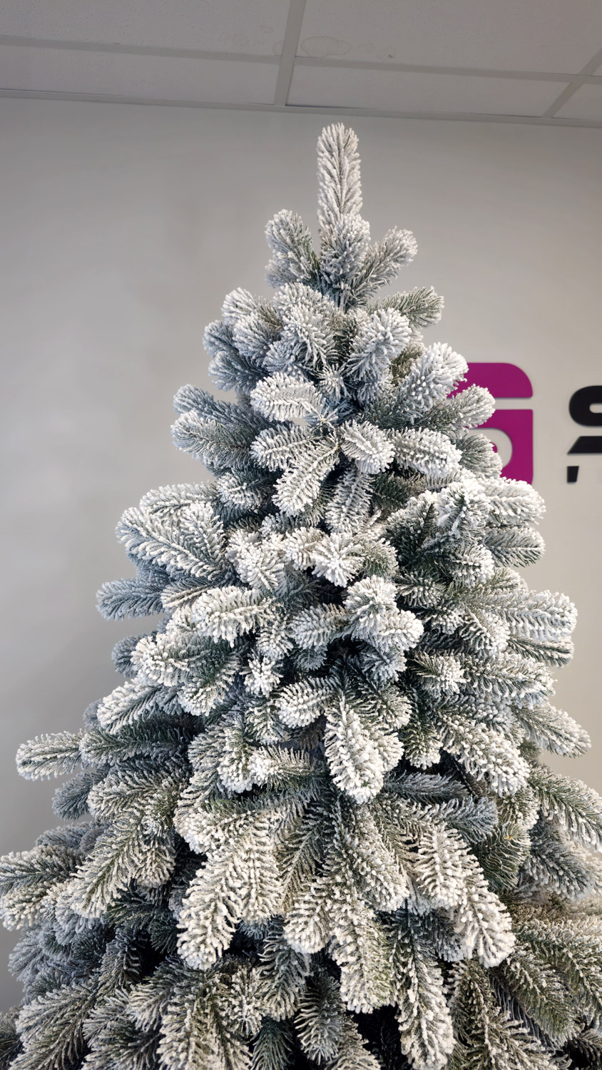 Brad artificial Christmas Deluxe by Sersimo, Kovalivka Select nins, integral 3D, 230cm [5]