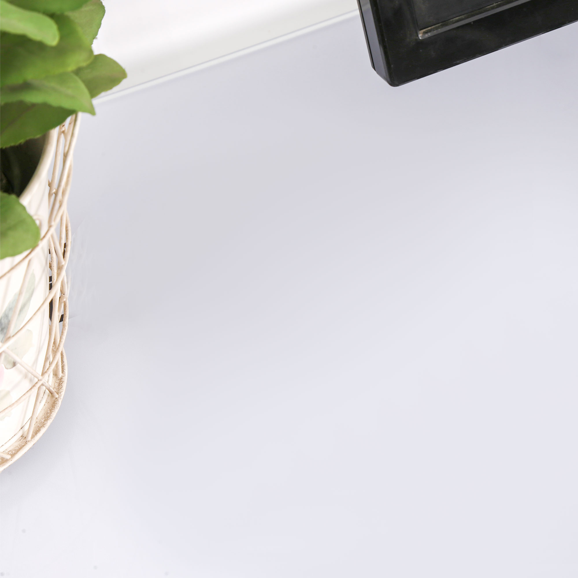  Birou pentru camera birou din metal alb si sticla securizata [7]