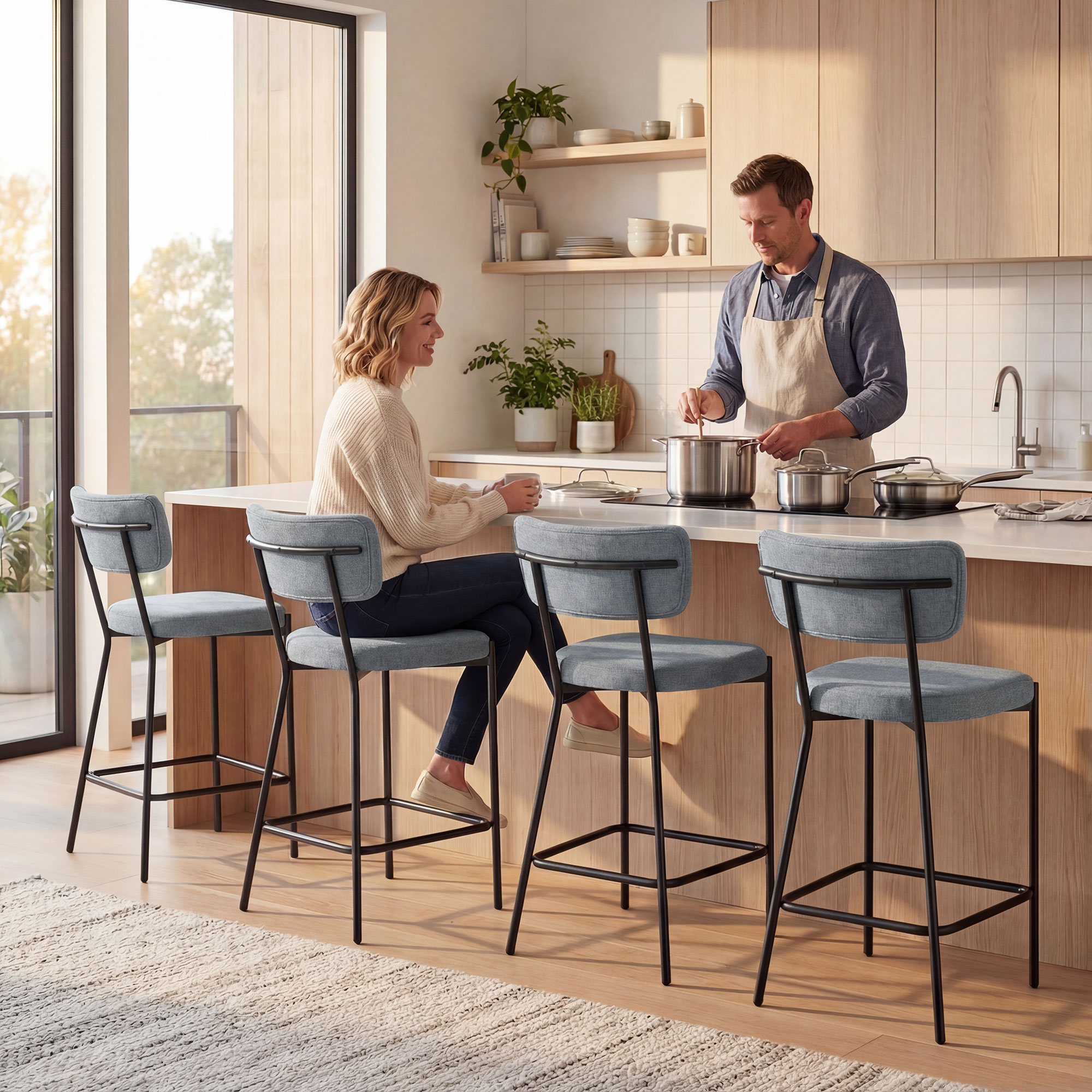  Set de 2 Scaune de Bar cu Spatar si Tapitate, Scaune inalte din material textil cu suport pentru picioare integrat si structura din metal usor de montat, Scaune pentru bucatarie si living, Gri deschi [8]