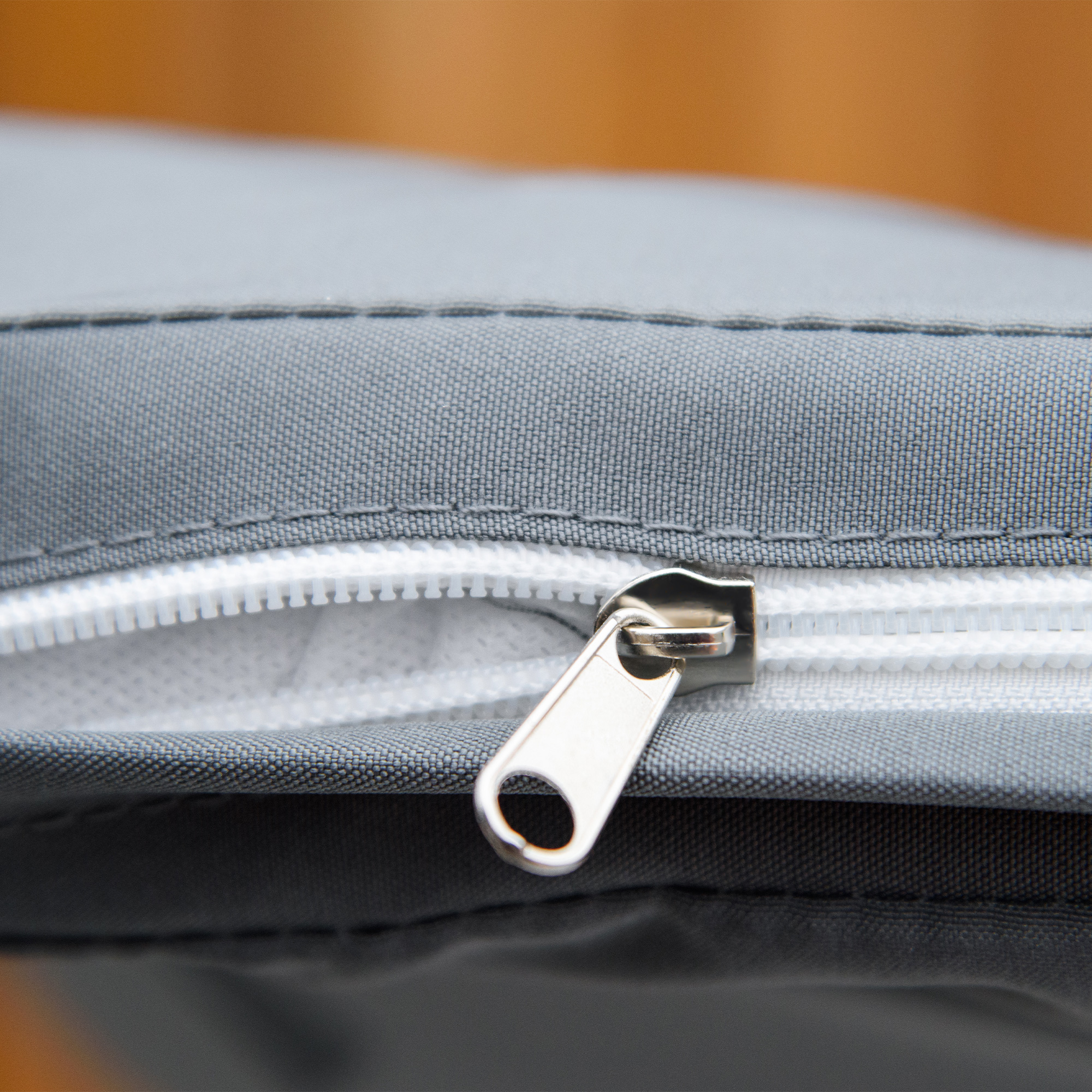  Set Mobilier de Gradina din Ratan PE de 3 Piese, Salon in Aer Liber cu 2 Scaune si Masa cu Blat de Sticla pentru Terasa si Bistrò, Gri [7]