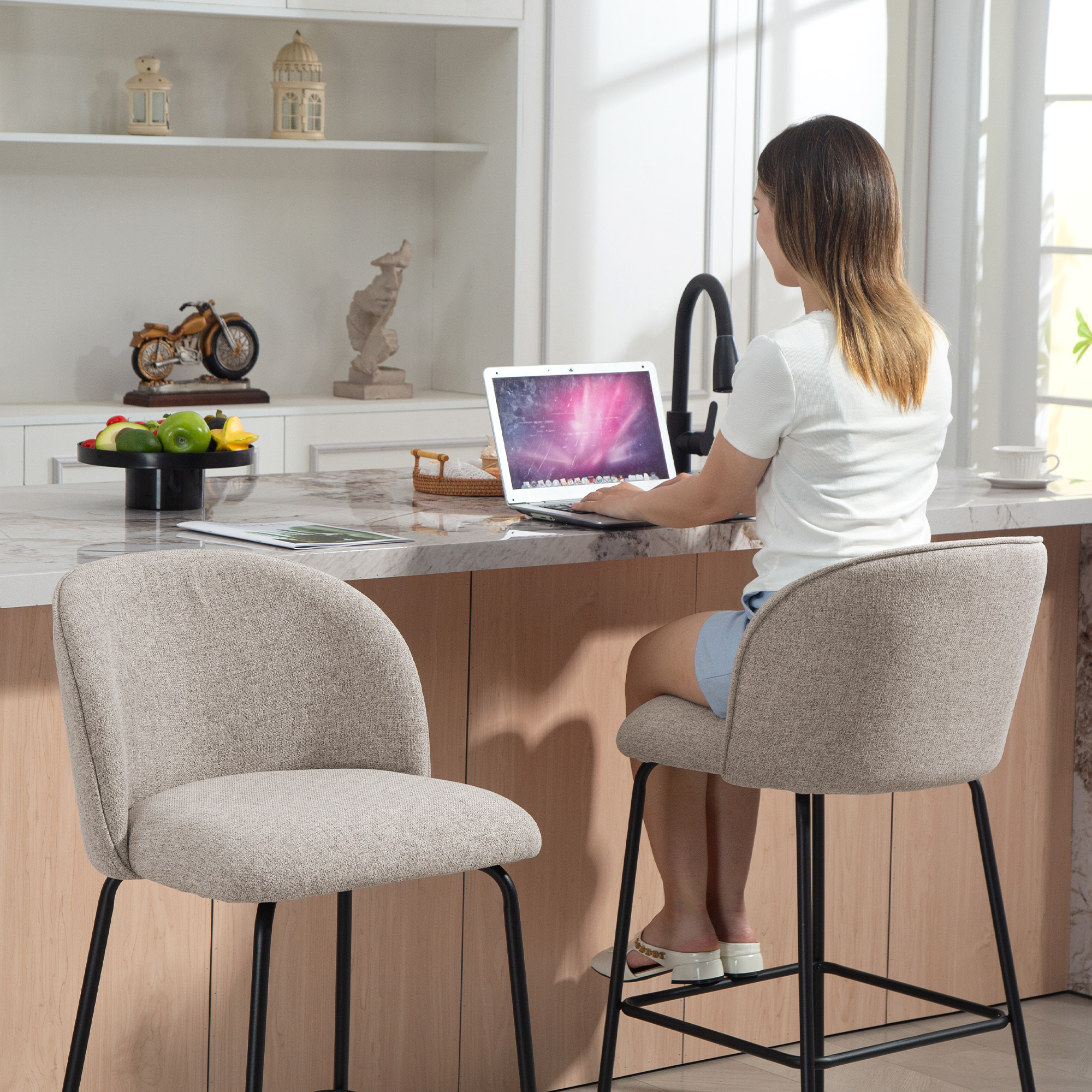  Set 2 Scaune de Bar cu Spatar si Suport pentru Picioare, Acoperire din Material Textil si Picioare din Otel, Gri [8]