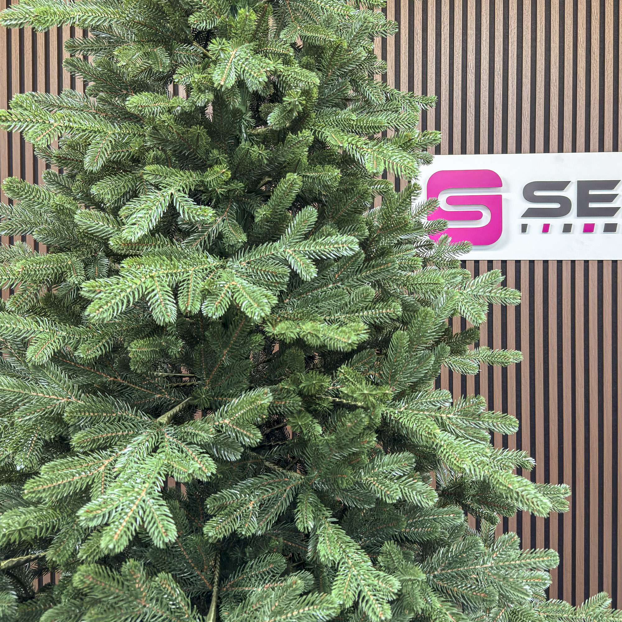 Brad artificial Christmas Deluxe by Sersimo, Viena Select, integral 3D, 300 cm [5]