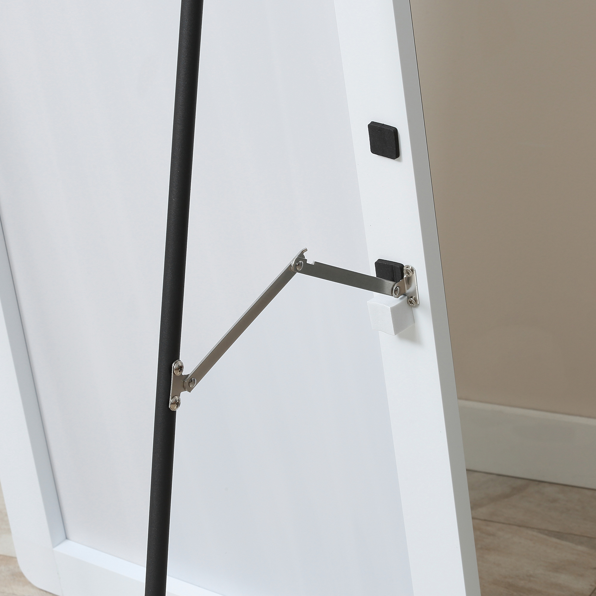  Oglinda de toaleta, suspendata sau inclinata, din aliaj de aluminiu, argintiu [8]