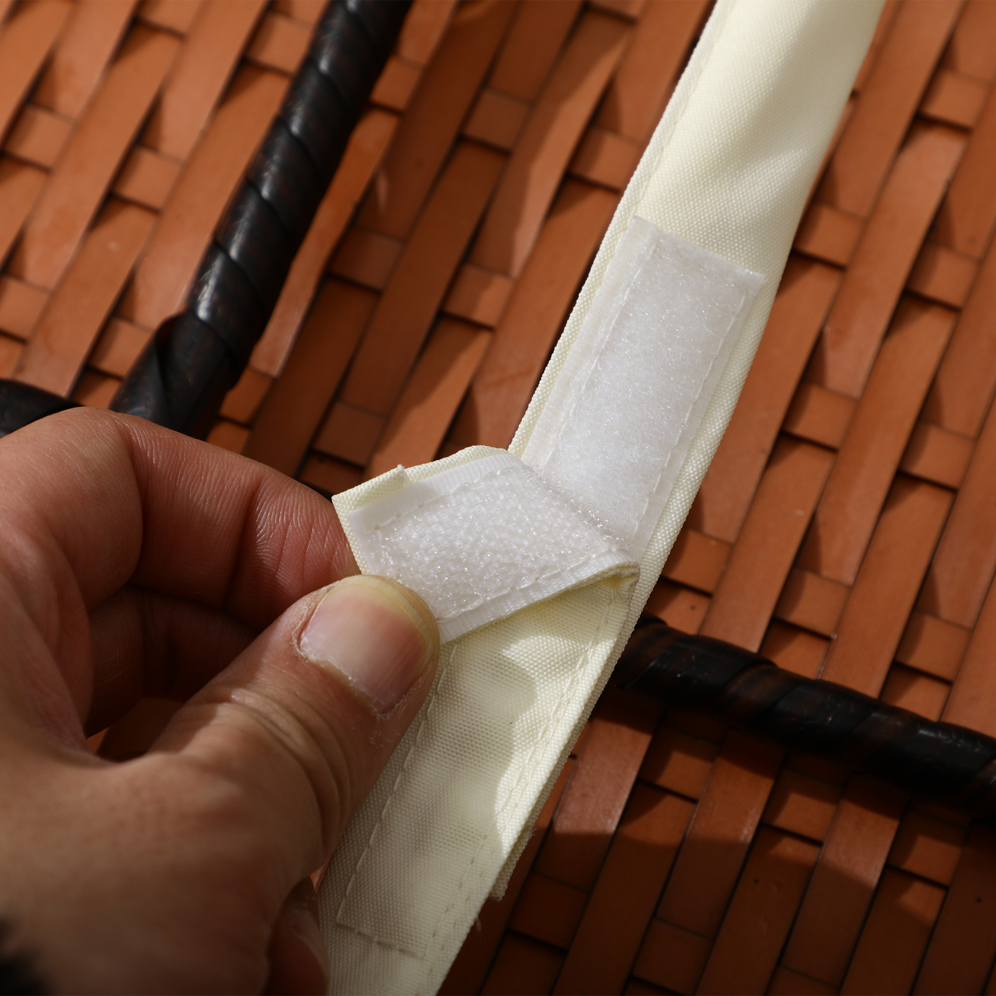  Set de 2 sezlonguri din Ratan PE cu Perna Capitonata, sezlong pentru Gradina cu Spatar Rabatabil pe 5 Niveluri [7]