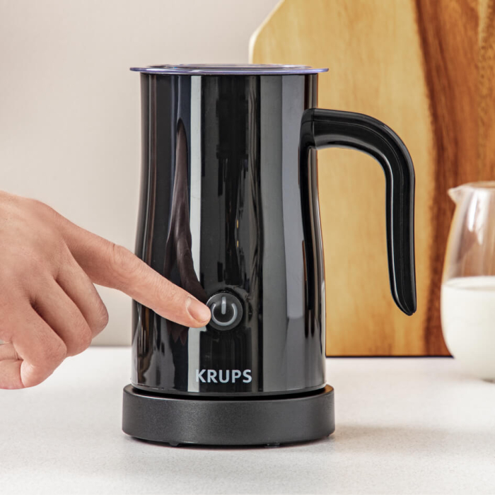 Aparat pentru spumat laptele Krups XL100810, 150 ml, 500 W, baza rotativa, invelis antiaderent, Negru [11]