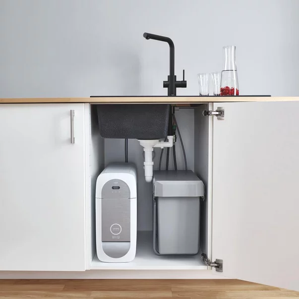 Baterie bucatarie Grohe Blue Home pipa tip L si Starter Kit negru mat [4]