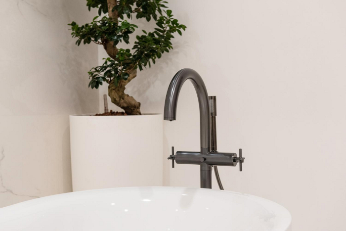 Baterie cada Grohe 25044AL3, Atrio, 1/2'', pe podea, set dus, necesita valva, mat, grafit [4]