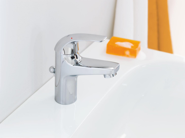 Baterie lavoar Grohe 32805000, BauCurve, tip comanda monocomanda, tip instalare pe lavoar, marime s, crom [13]