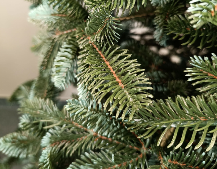 Brad artificial Christmas Deluxe by Sersimo, Canada argintiu, 3D, 210cm [11]