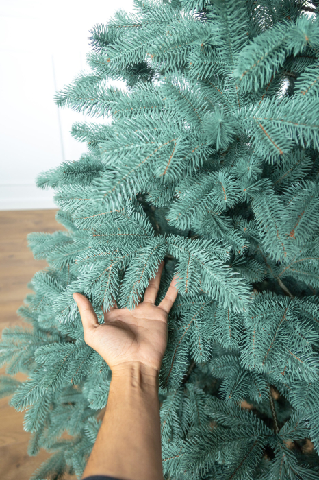 Brad artificial Christmas Deluxe, Kovalivka Select argintiu, integral 3D, 210 cm [9]