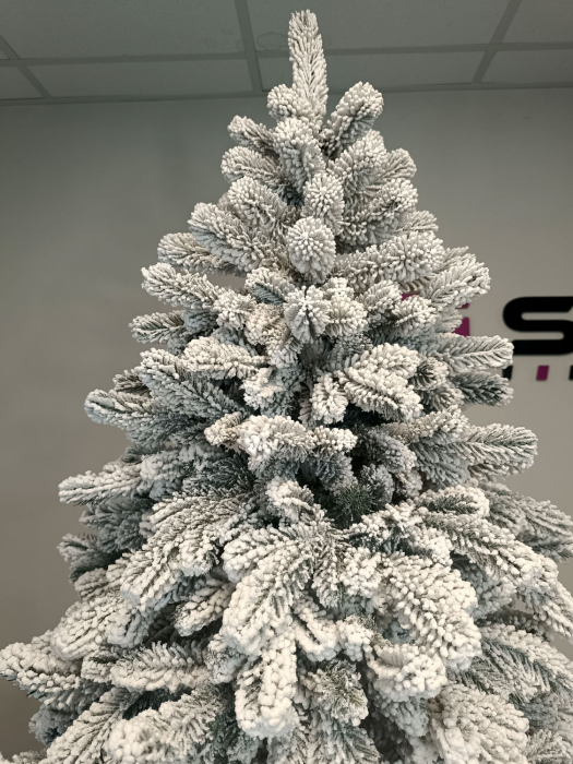 Brad artificial Christmas Deluxe by Sersimo, Kovalivska nins, 3D, 210cm [14]