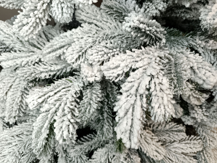Brad artificial Christmas Deluxe, Kovalivska nins, 3D, 230cm [3]