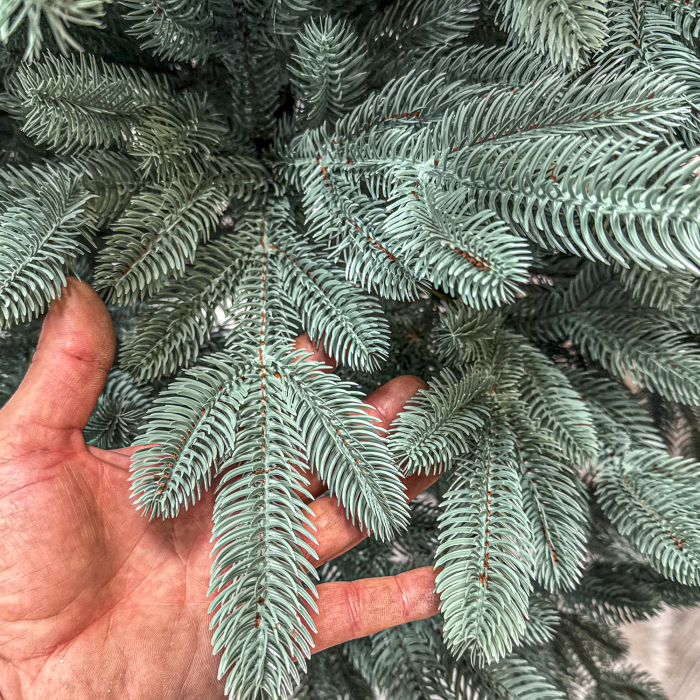 Brad artificial Christmas Deluxe, Laponia Select argintiu, integral 3D, 180cm [6]