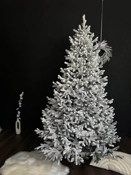 Brad artificial Christmas Deluxe by Sersimo, Viena nins, 3D, 210cm [2]