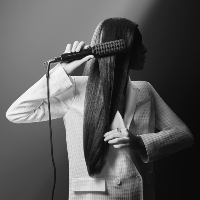 Placa de par Rowenta x Karl Lagerfeld Extra Liss SF411LF0, invelis Keratin & Glow, temperatura ajustabila 130°C - 230°C, afisaj LED, varf rece, incalzire rapida in 30 secunde, negru [4]