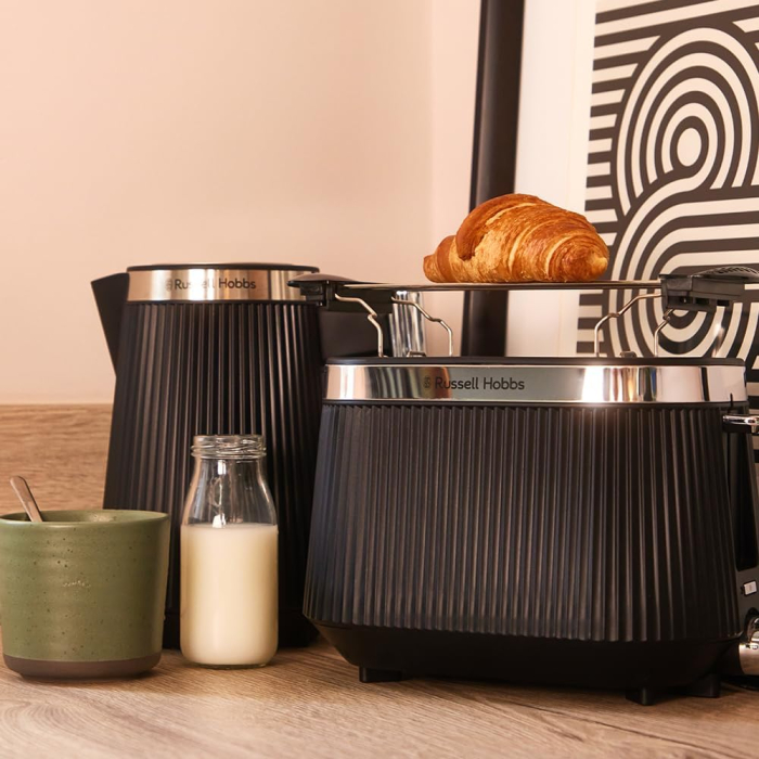 Fierbator electric Russell Hobbs 26750-70 Bronte, 1.7L, 3000W, design fluted mat, iluminare interna, accenturi crom, Negru Mat [8]