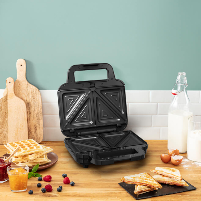 Sandwich maker multifunctional Tefal UltraCompact 3 in 1 SW383D10, 700W, 3 placi detasabile pentru sandwich-uri, panini si gofre, negru & arginti [18]