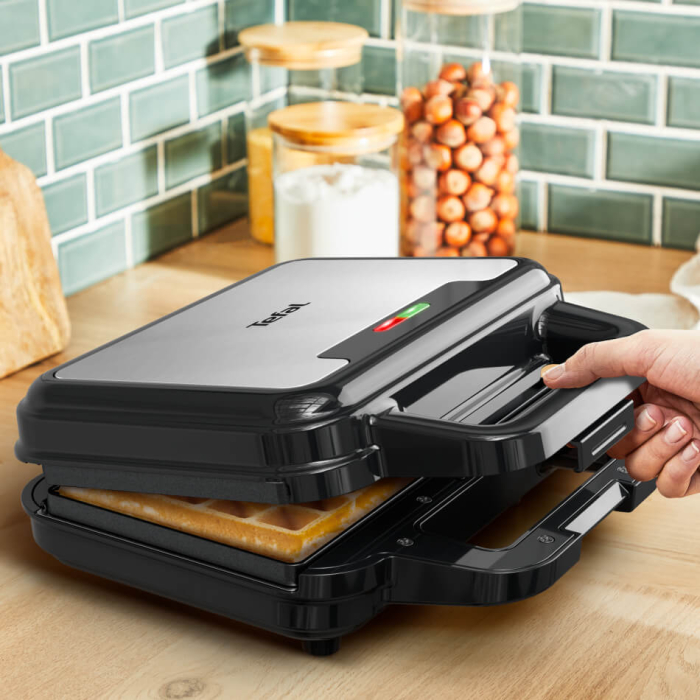 Sandwich maker multifunctional Tefal UltraCompact 3 in 1 SW383D10, 700W, 3 placi detasabile pentru sandwich-uri, panini si gofre, negru & arginti [14]