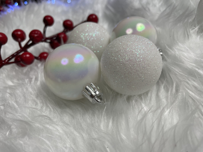 Set globuri de Craciun, 30 bucati, 3 modele, 4/5/6cm, alb [18]