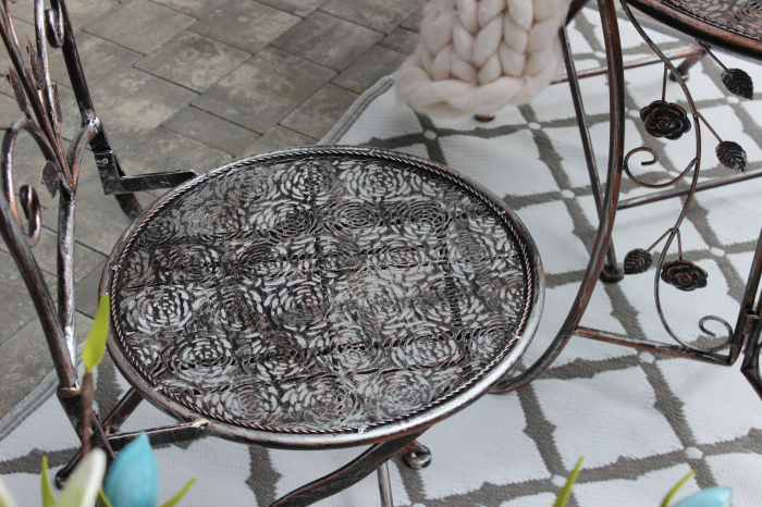 Set mobilier gradina metalic Madison, masa 70Ã—75 cm si 2 scaune 43x40x94 cm, stil vintage, bronz [6]