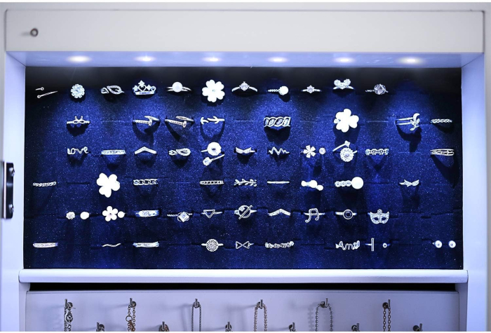 Oglinda de podea cu dulap depozitare bijuterii, iluminare LED si roti, cu cheie, 35x45x156 cm, alb [14]